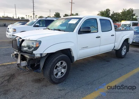 2010 Toyota Tacoma Prerunner V6 z USA, uszkodzony, nr VIN 3TMKU4HN3AM026269